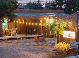 Gangneung Aladdin Surfing Pension