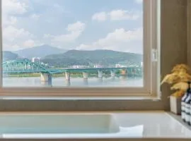 Chuncheon The Haven River Pension