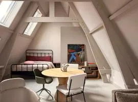 The Painters Loft sleeping among the art