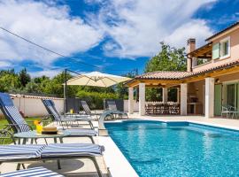 Villa Bianca - family vacation villa in rural Istria, hotel i Vodnjan