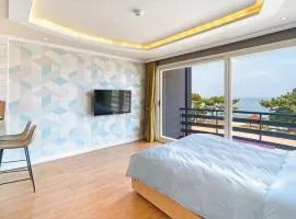 Baradeon Bada Pension, Yangyang