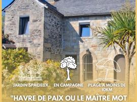 Havre de paix à 15 min de la mer、Lanmeurのホテル