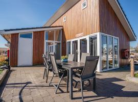 Holiday Home Kraaijennest by Interhome, hotel v destinaci Uitgeest