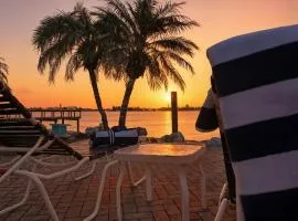 107 · Boat dock- BBQ Walk to Beach GREAT VIEWS