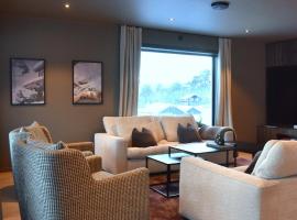 luxury home with jacuzzi، فندق في جيلو