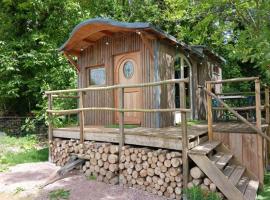 La Roulotte, Hotel in Vaudelnay