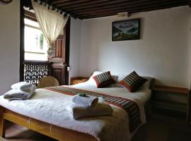 Hiranya Guest House, guest house in Patan