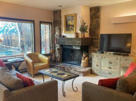 Teton Shadows Darwin F: Jackson şehrinde bir otel