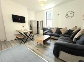 Premium 1BR Executive Stay I Fast Wi-Fi & Cozy Bed