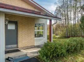 Holiday Home Topikatti by Interhome