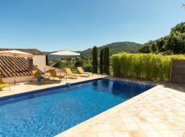 Historic Provençal Farmhouse With Pool In Provence, hotel a Valauris