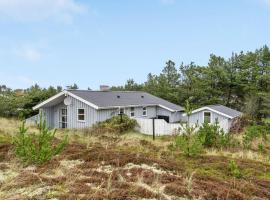 Holiday Home Tino - 900m from the sea by Interhome, хотел в Torsted