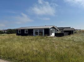 Holiday Home Bera - 250m from the sea by Interhome, hotelli kohteessa Torsted