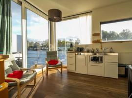 Unique Houseboat in Central Copenhagen, Hotel in Kopenhagen