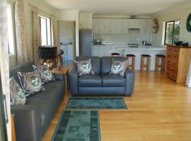 Kohinui Glade Holiday Cottage、Parua Bayのホテル