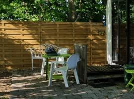 City Farmer Farmyard Stays, Sleep Easy, Stay Rural, Explore Amsterdam, Hotel in Amsterdam