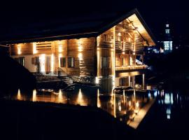 Chalet unique haut de gamme au centre de La Clusaz โรงแรมในลาคลูซาซ์