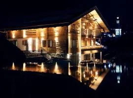 Chalet unique haut de gamme au centre de La Clusaz