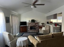 Turlocks Little Palace, hotel v mestu Turlock