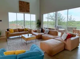 Luxury 7BR Hill Country Gem with Barndominium