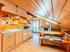 Apartment Mansarda Pineta by Interhome, Hotel in Giustino