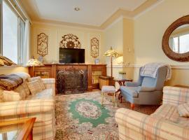 Walk to the Walker Art Center! Apt in Lowry Hill, hotell i Minneapolis