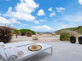 Reef View - Luxury apartment with seaview and pool