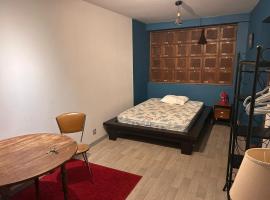 Chambre et salle de bain privative, hotel em Bellac