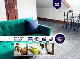 Seafront Comfort Apt Free WiFi Parking