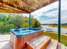 Lakefront Cabin W Views Boat Ramp Dock Hot Tub