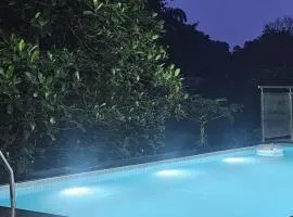 Nature View Old Stable Villa - The Dream Stays ll Infinity Big Pvt Pool ll Wi-Fi ll 3BHK