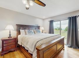 Scenic Lakeview Getaway Sleeps 8 Wraparound Deck, hotel di Maynardville