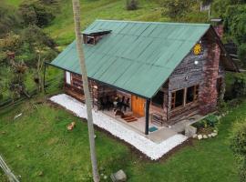 Cabaña Yarumero OVNI en las Montañas Tabio, hotell i Tabio