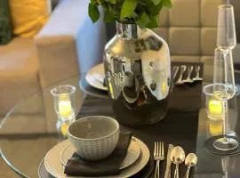 Winter Serviced 1 BED APARTMENT - Free WIFI - Free Parking - Smart TV