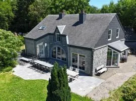 Ardennes Family Lodge, Family house 13 guests with garden & sauna