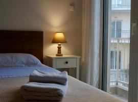 Central, hotel na praia em Chalkida