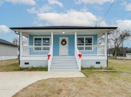 Under 1 Mi to GSW Campus! Cozy Home in Americus, hotel en Americus