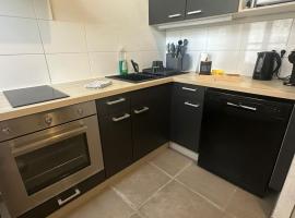 Le tarasconnais, séjour authentique en Provence，塔拉斯孔的飯店