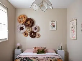 Chambre privée cosy avec espace bureau