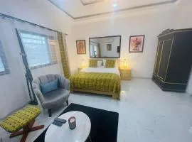 Studio Moderne et Équipé