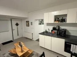 Zentrale Citywohnung mit Küche & privatem Zugang