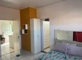 Apartamento, 2 quartos com ar, próximo da praia