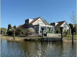 Holiday villa Makkum