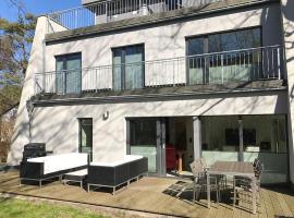 Holiday apartment with 3 bedrooms, hotel sa Juliusruh