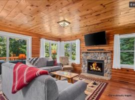 Lazy Day Cabin Cranberry Lake, hotel v mestu Eagle River