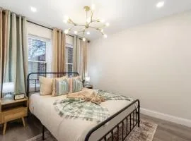 Holiday Home Brownstone City Stay 5BEDS, Private Dual Units