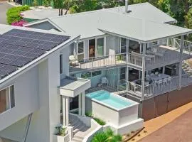 Eagle Heights - Elevated Oasis with Pool & Sea Views