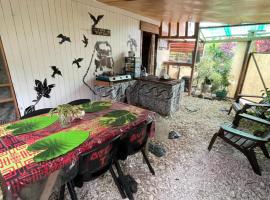 FARE Tatahi, hotel em Parea