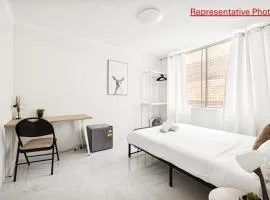 Convenient Double Stay in Vibrant Cabramatta - Shared Bathroom