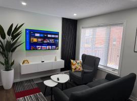 Cozy Private Two-Level Suite In Brampton With Separate Entrance And Living Area on Main Floor, hotel em Brampton